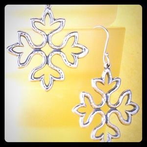 James Avery Retired HTF Quatra Flora